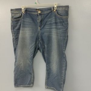 Seventy Seven Capris